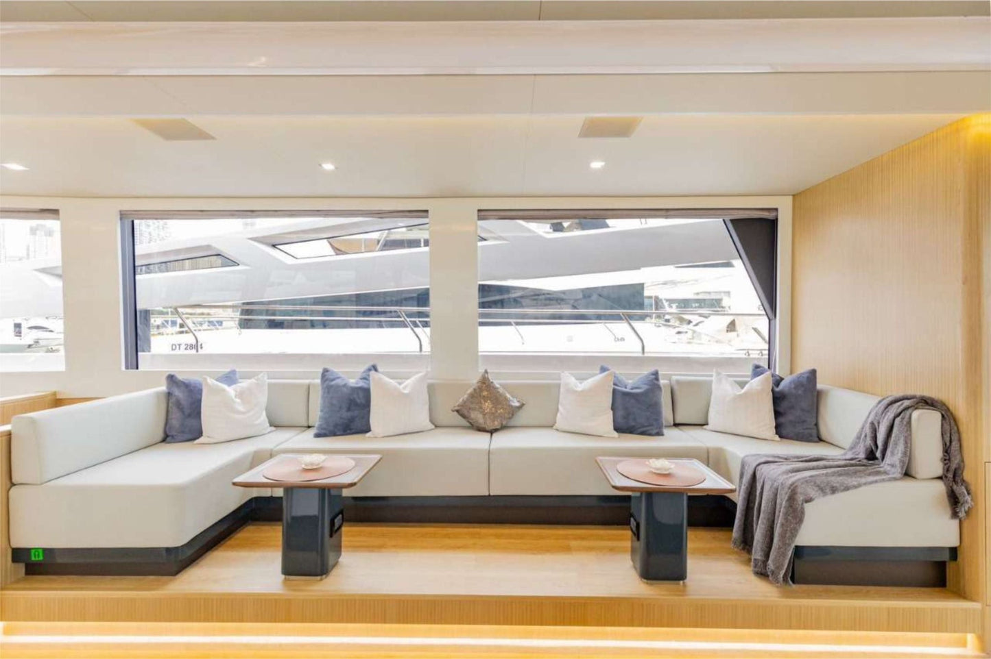 Infinity 60ft(18m) 40 Guest Capacity - Flame Travel Dubai