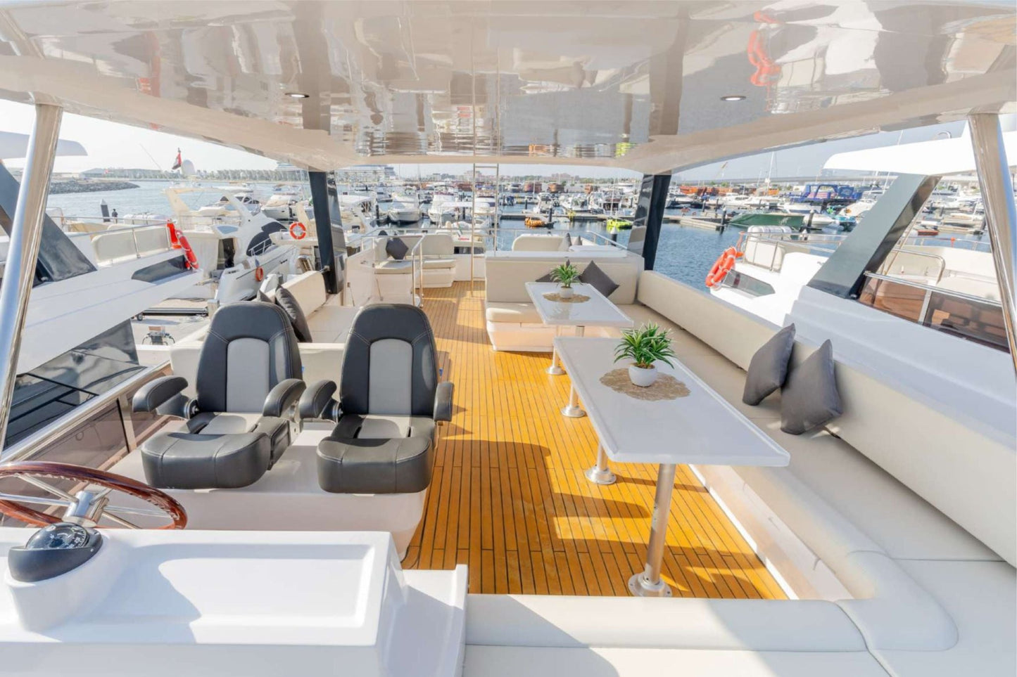 Reno,Gala,Aura 62ft(19m) 25 Guest Capacity - Flame Travel Dubai