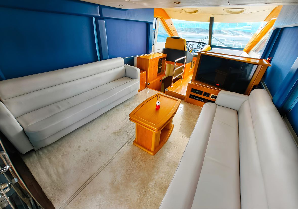 Hamdan 65ft(20m) 23 Guest Capacity - Flame Travel Dubai