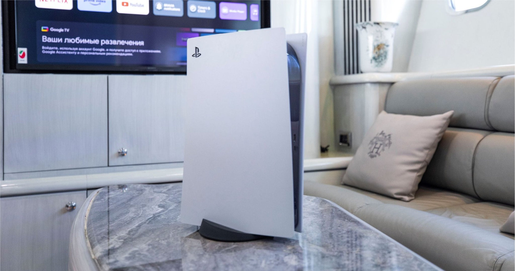 Panther 95ft(29m) 20 Guest Capacity - Flame Travel Dubai