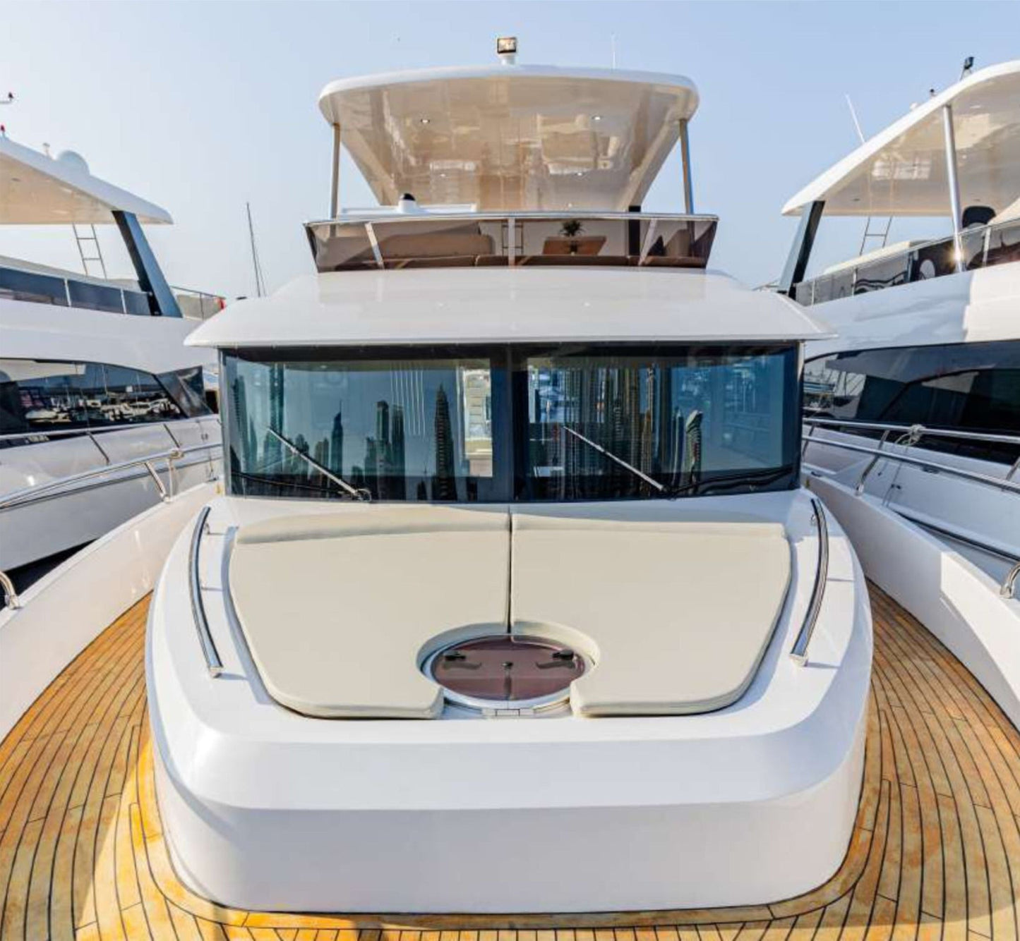 Reno,Gala,Aura 62ft(19m) 25 Guest Capacity - Flame Travel Dubai